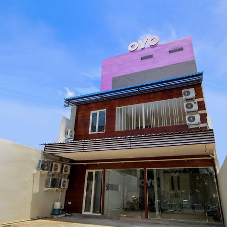 Super Oyo 168 K-15 Residence Сурабая Екстер'єр фото