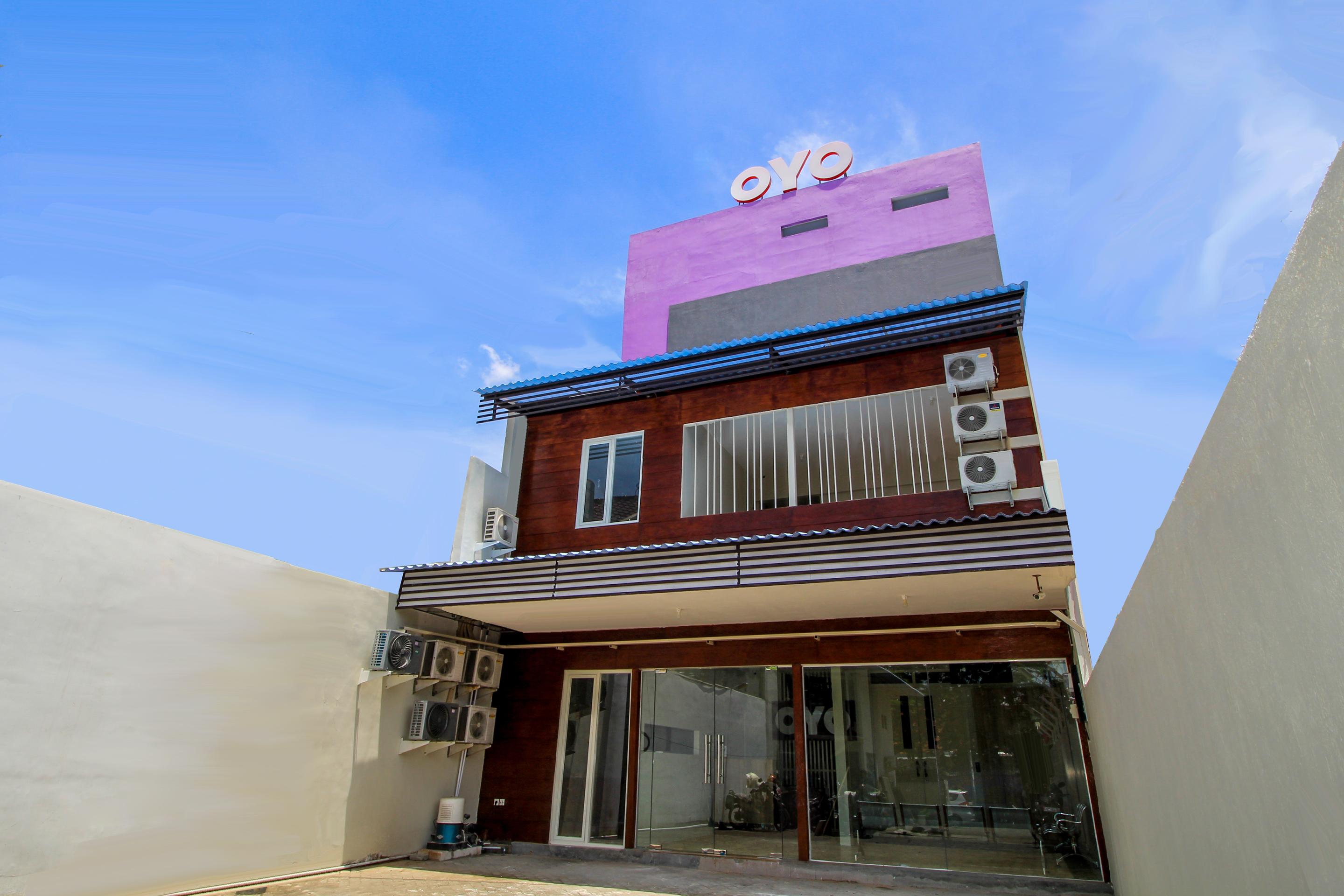 Super Oyo 168 K-15 Residence Сурабая Екстер'єр фото