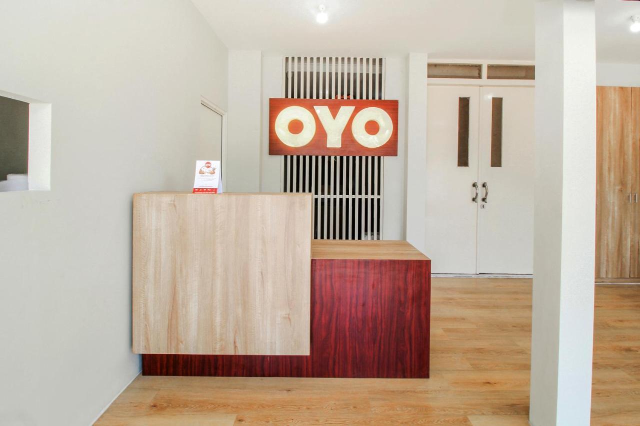 Super Oyo 168 K-15 Residence Сурабая Екстер'єр фото